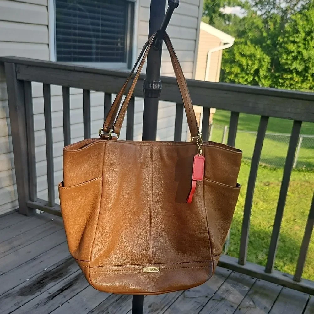 Coach F23662 Leather Tote - Tan - Picture 1 of 8
